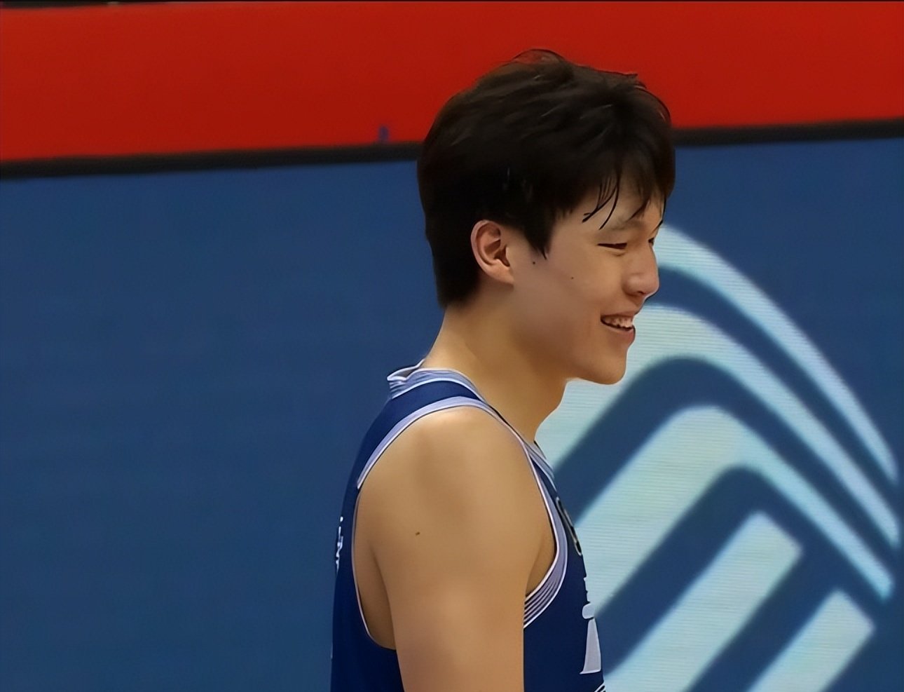 九游娱乐app -关于赛后体能课后，塞维利亚临场应变备战CBA常规赛，悬念犹存，临场指挥获称赞的信息