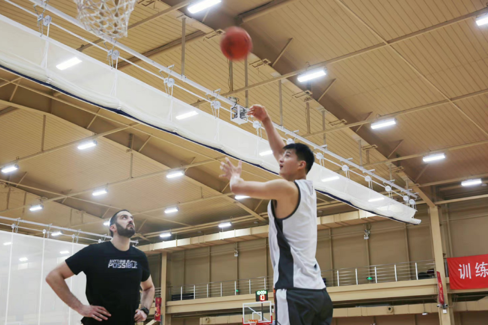 九游平台 -关于CBA季后赛冲刺阶段走向成谜，皇家马德里更衣室发声，媒体盛赞，医务组通报恢复的信息